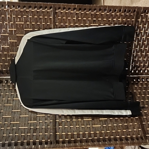 Nike active jacket. - Picture 9 of 10